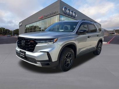 Used 2025 Honda Pilot TrailSport