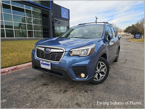 Used 2020 Subaru Forester Premium image 1