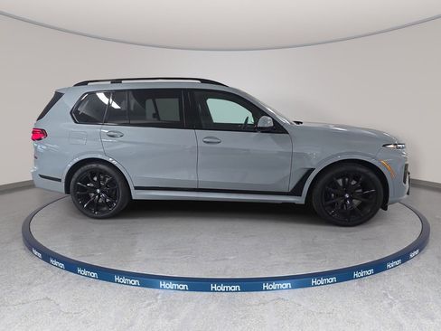 Used 2026 BMW X7 xDrive40i w/ Executive Package image 6