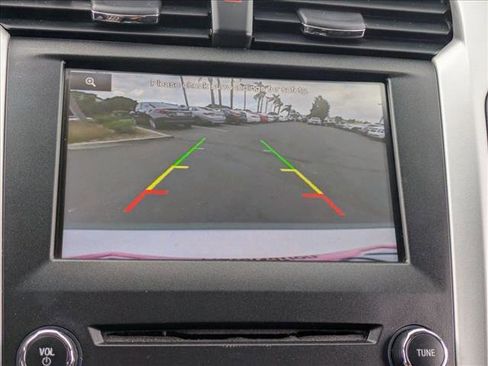 Used 2015 Ford Fusion SE image 20