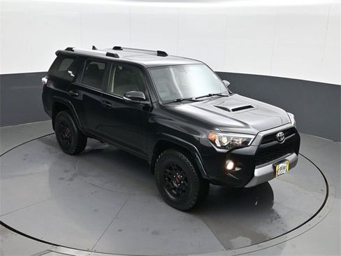 Used 2018 Toyota 4Runner TRD Off-Road Premium image 15