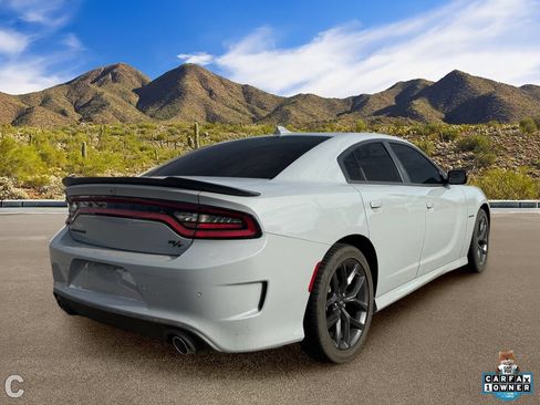 Used 2022 Dodge Charger R/T w/ Blacktop Package RWD image 4