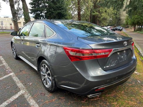Used 2017 Toyota Avalon XLE image 5