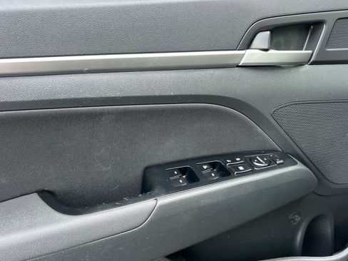 Used 2019 Hyundai Elantra Value Edition w/ Cargo Package FWD image 12