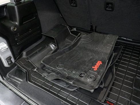 Used 2018 Jeep Wrangler Unlimited Sport S image 30