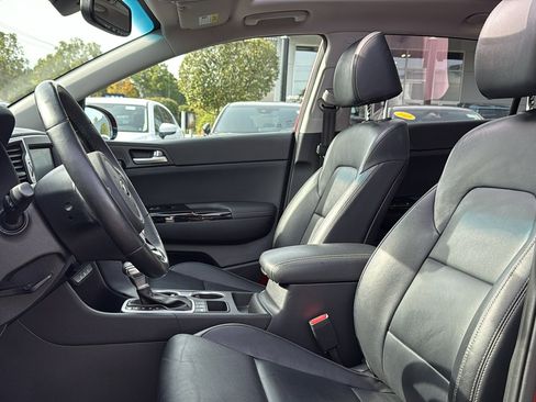 Used 2019 Kia Sportage EX w/ EX Premium Package image 12