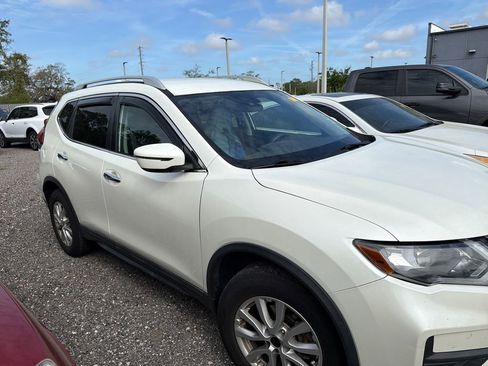 Used 2020 Nissan Rogue SV image 4