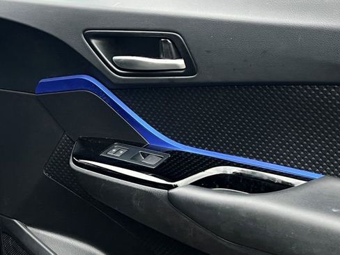 Used 2021 Toyota C-HR XLE image 10