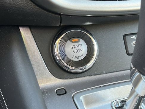 Certified 2024 Nissan Murano SL image 9