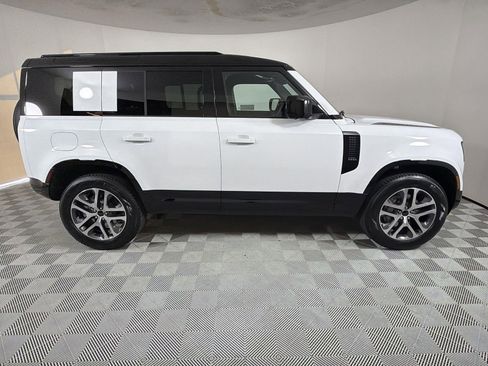 New 2026 Land Rover Defender 110 X-Dynamic SE image 5