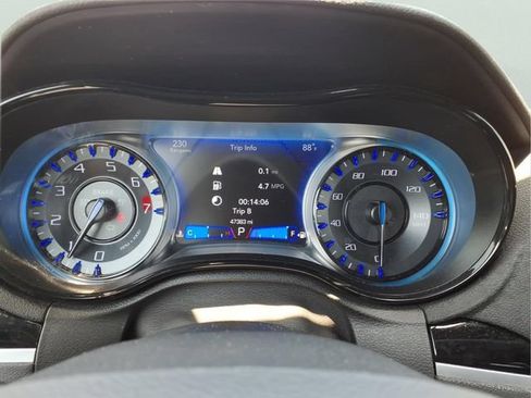 Used 2023 Chrysler 300 S RWD image 29