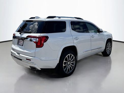 Used 2023 GMC Acadia Denali w/ Denali Technology Package FWD image 7