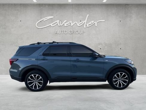 Used 2025 Ford Explorer ST-Line AWD/4WD image 17