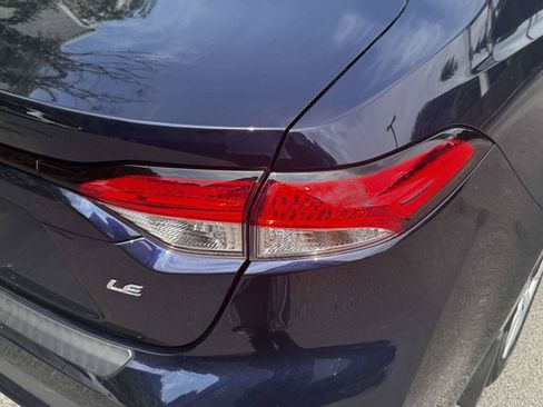 Used 2022 Toyota Corolla LE FWD image 11