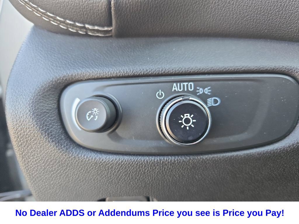 Used 2025 Chevrolet Blazer LT AWD/4WD image 39