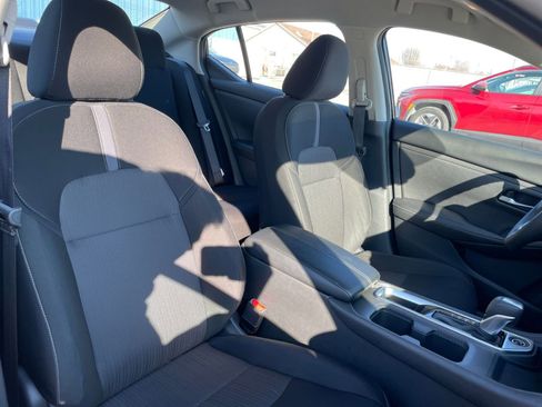 Used 2025 Nissan Sentra SV image 35