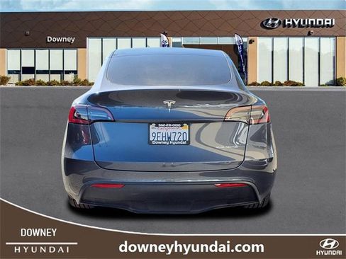 Used 2023 Tesla Model Y Long Range image 5
