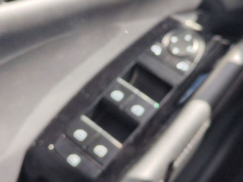 New 2025 MAZDA MAZDA3 Hatchback w/Premium Plus Pkg image 23