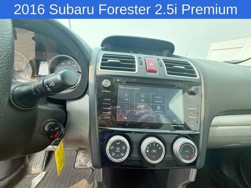 Used 2016 Subaru Forester 2.5i Premium w/ All-Weather Package AWD/4WD image 18