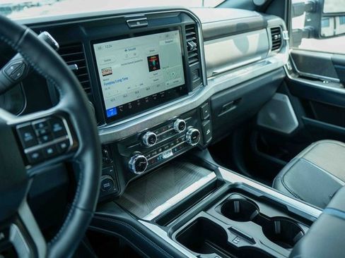 Used 2025 Ford F450 Platinum image 39