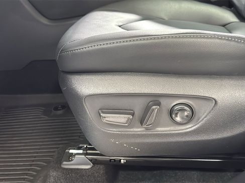 Certified 2025 Toyota Highlander Platinum image 14