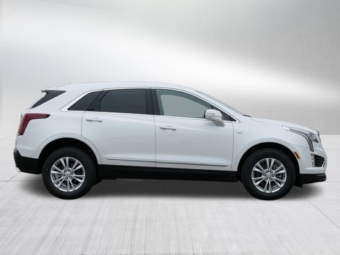 Used 2026 Cadillac XT5 Luxury w/ LPO, Floor Liner Package AWD/4WD image 8
