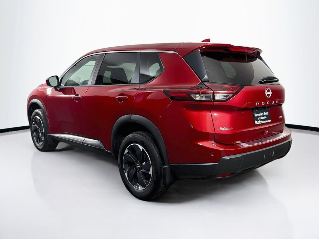Used 2025 Nissan Rogue SV AWD/4WD image 5