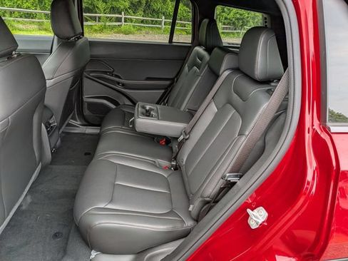 New 2026 Jeep Cherokee Limited AWD/4WD image 13