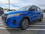 Used 2023 Nissan Kicks SV image 3