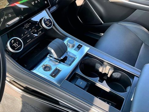 Used 2025 Jaguar F-PACE R-Dynamic S image 15