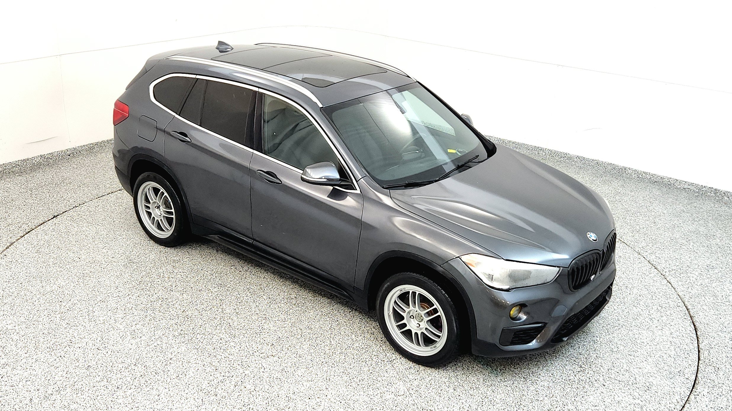 Used 2018 BMW X1 sDrive28i w/ Convenience Package FWD image 13