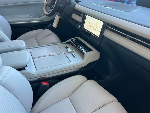 New 2026 Lincoln Navigator L Reserve AWD/4WD image 15