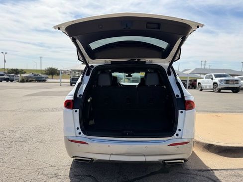 Used 2024 Buick Enclave Premium FWD image 6