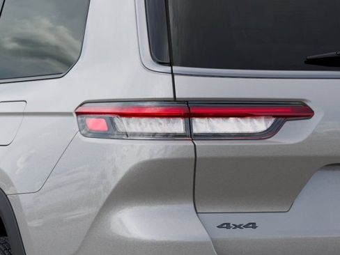 New 2026 Jeep Grand Cherokee L 4WD image 9