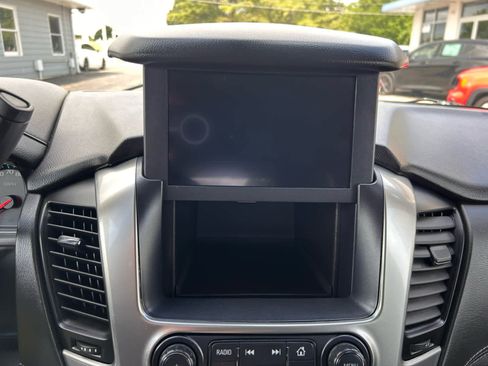 Used 2020 Chevrolet Suburban LS w/ Skid Plate Package AWD/4WD image 18