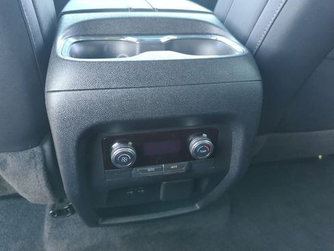 Used 2024 GMC Acadia Elevation image 32