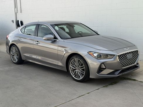 Used 2020 Genesis G70 2.0T RWD image 3