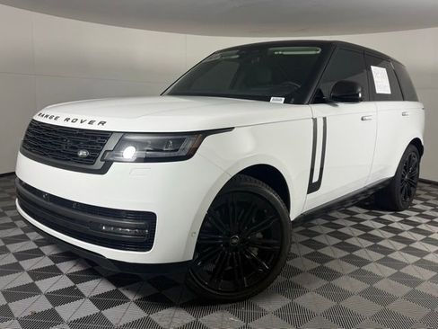 Used 2024 Land Rover Range Rover SE image 1