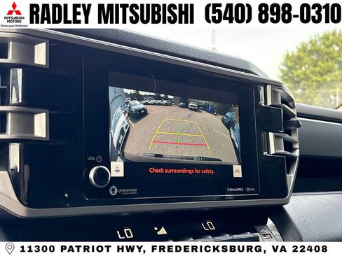 Used 2023 Toyota Tundra SR5 w/ SR5 Premium Package AWD/4WD image 9