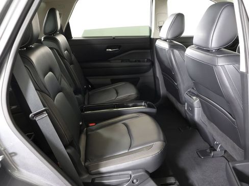 Used 2023 Nissan Pathfinder SL w/ SL Premium Package AWD/4WD image 41