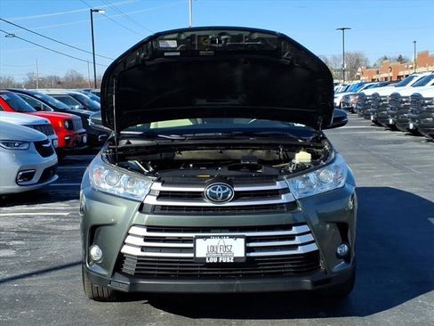 Used 2018 Toyota Highlander XLE image 34