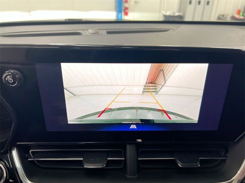 Used 2024 Chevrolet Trax RS w/ Sunroof Package image 14