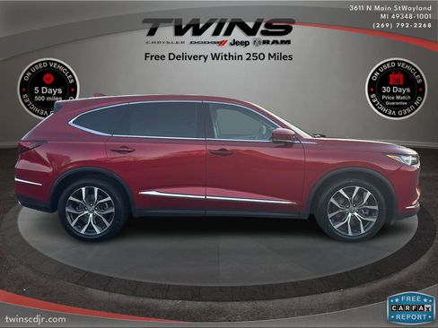 Used 2024 Acura MDX SH-AWD w/ Technology Package image 2