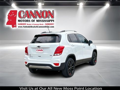 Used 2022 Chevrolet Trax LT w/ Redline Edition image 5