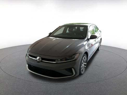 Used 2025 Volkswagen Jetta SE image 7