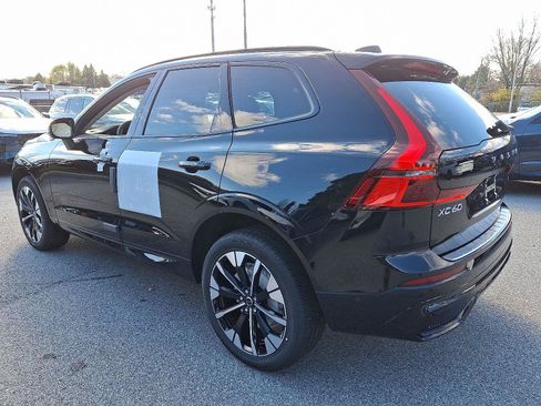 New 2026 Volvo XC60 B5 Plus w/ Climate Package image 3