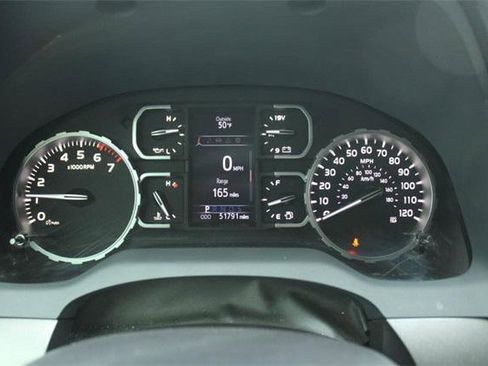 Certified 2019 Toyota Tundra SR5 image 18
