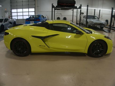 Used 2024 Chevrolet Corvette Z06 image 6