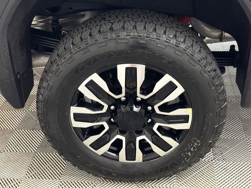 New 2026 GMC Sierra 2500 Denali Ultimate image 17