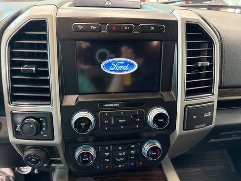Used 2020 Ford F150 Lariat w/ Equipment Group 502A Luxury AWD/4WD image 14